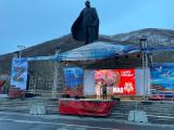 Стихия не помешала артистам и зрителям встретится на площади в честь Дня Победы 